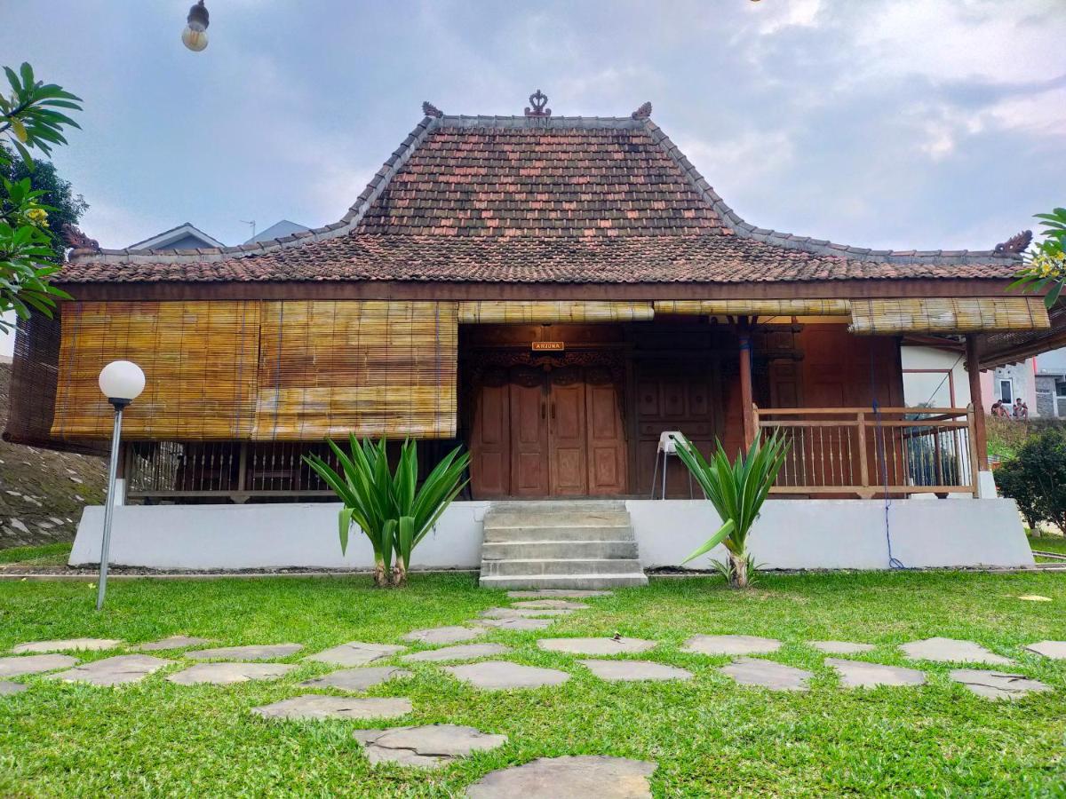 Joglo Kumpul Resort Cangkiran Dış mekan fotoğraf