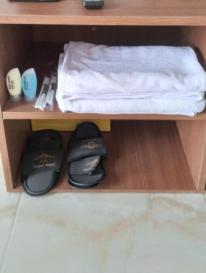 Joglo Kumpul Resort Cangkiran Oda fotoğraf